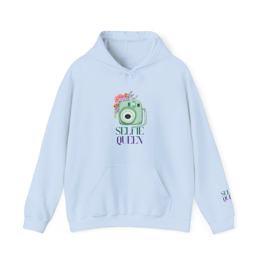 Selfie Queen Women's Heavy Blend™ Hooded Sweatshirt